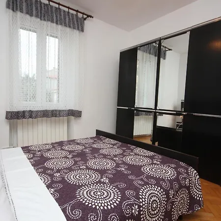 With A Parking Space Funtana, Porec - 7414 Apartamento